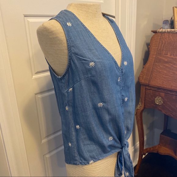 Blue Sleeveless Crop Top Francesca's Denim Daisy - Picture 1 of 6